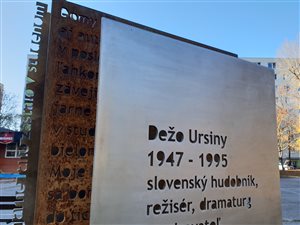 pamatnik ursiny1
